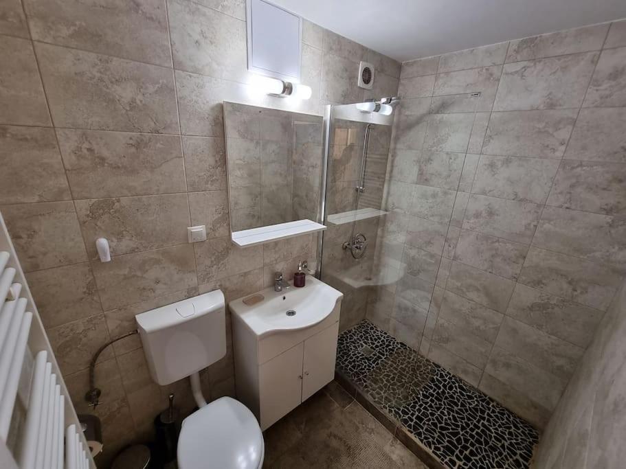 Garsoniera Maria 2 Apartment Turda Exterior photo